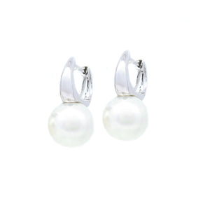 Pearl Tapered Huggie Earrings