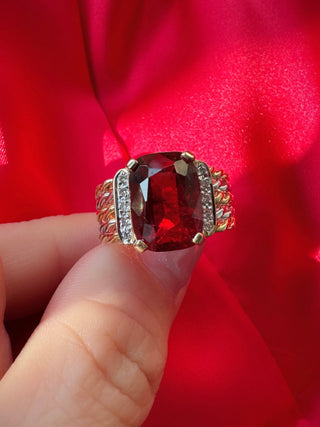 Cable Two Tone Cushion Garnet Ring