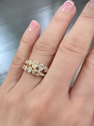 Bubble Bezel Oval & Round Diamond Band