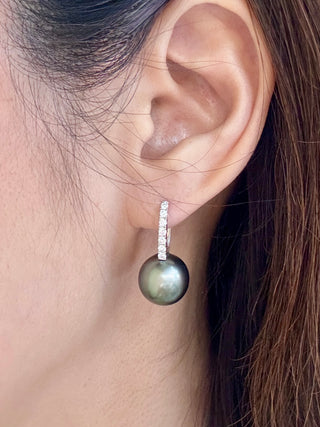 12.5mm Black Tahitian Pearl Diamond Huggie Earrings - Johnny Jewelry