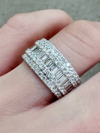 Diva Baguette & Round Diamond Band