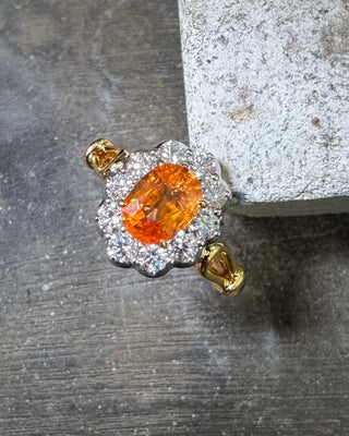 Fanta Garnet & Diamond Halo Ring