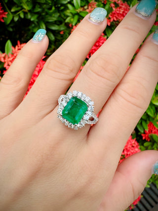 Emerald & Baguette, Round Diamond Halo Ring