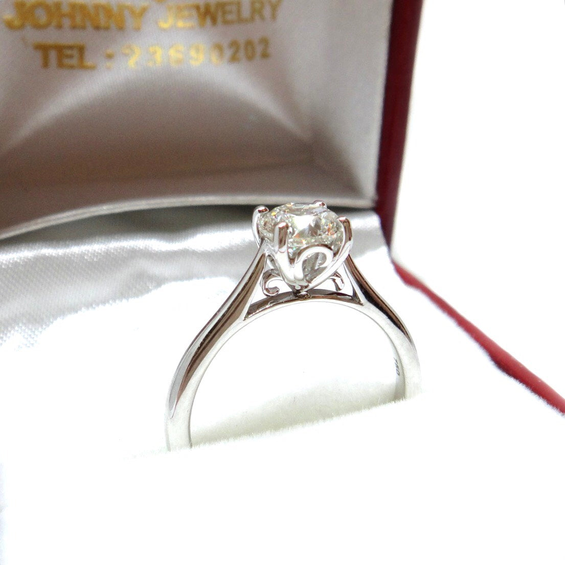 Johnny the shop jeweler website