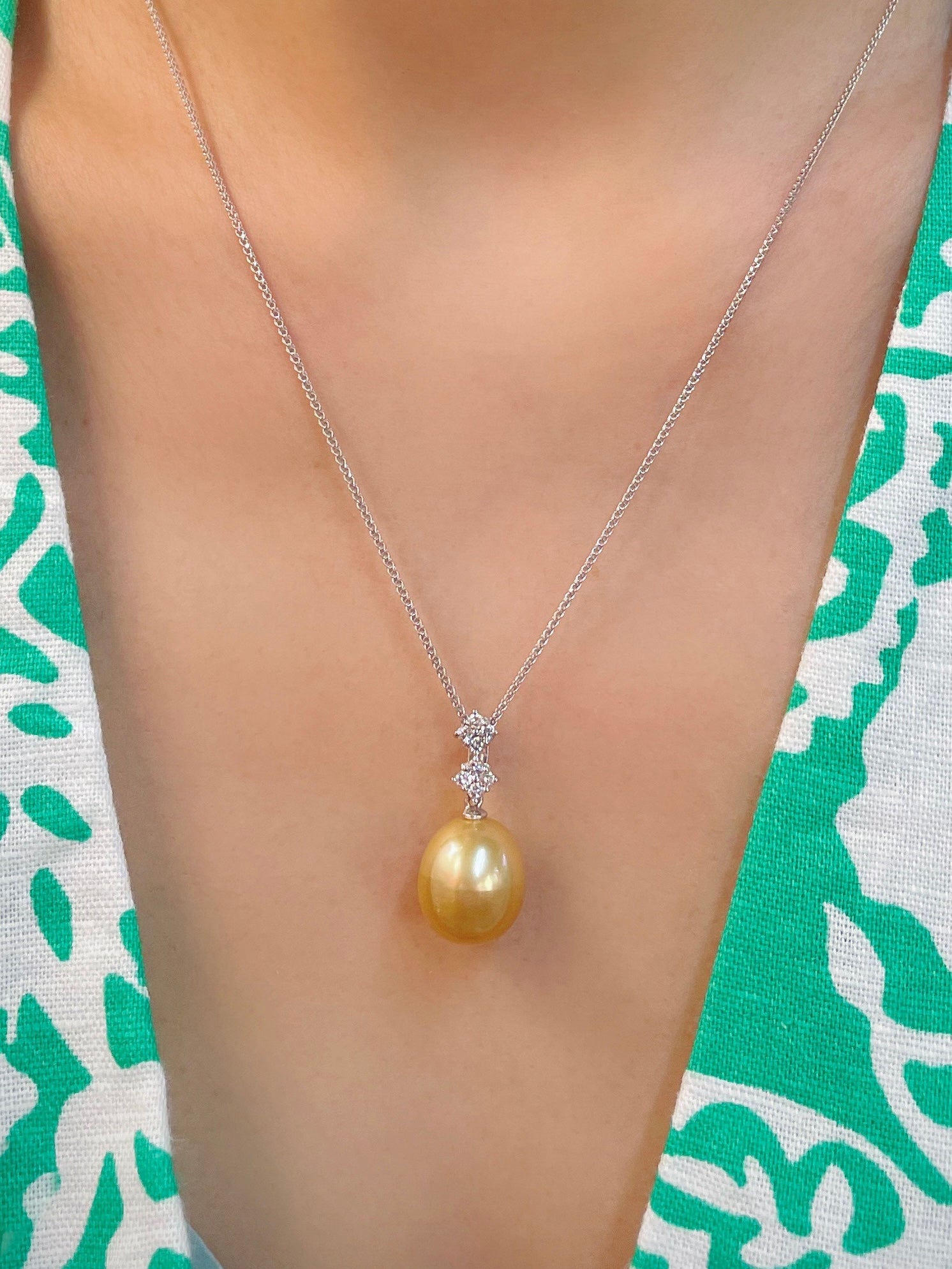 14KY Gold South Sea 15mm Pearl On Chain Pendant 17.25