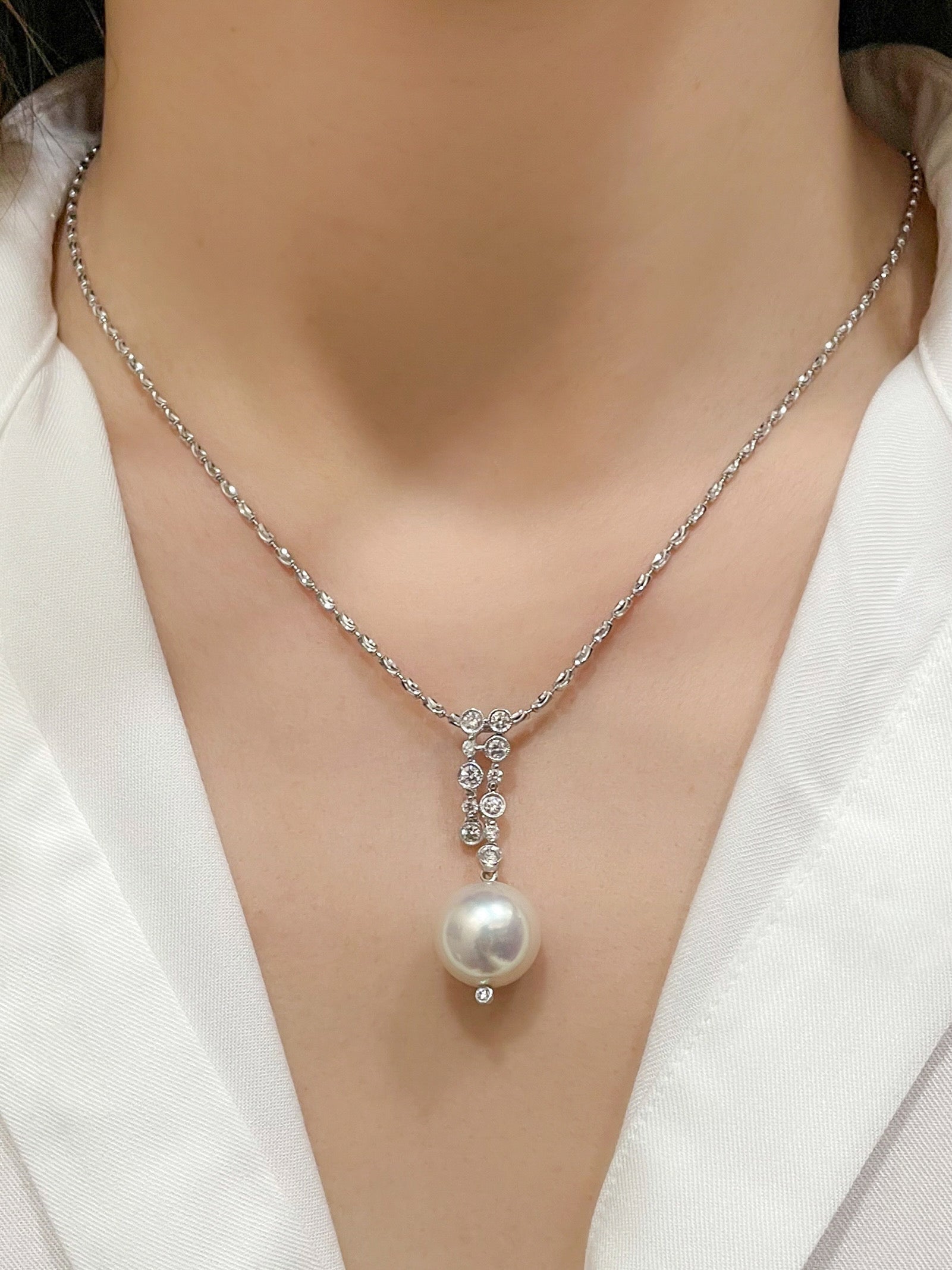 South sea pearl and diamond pendant Clearance